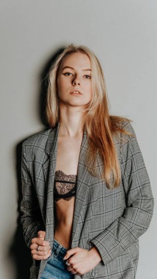 New Face weiblich Model Elīza from Lettland