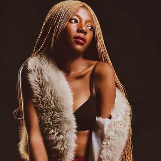 New face femminile modello Resty from Uganda