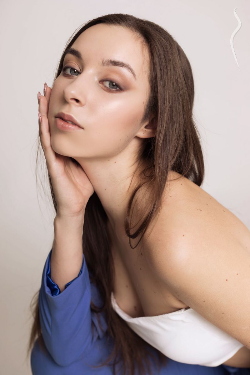 Olga | Model: Olga (from Ukraine) Photographer/DI: RoMie 