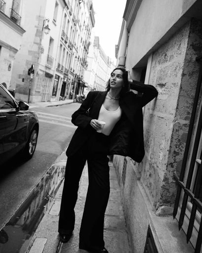 Shooting femminin portrait Rue Paris