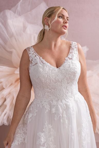 Plus size Women model needed for Paid Bridal Photoshoot in London